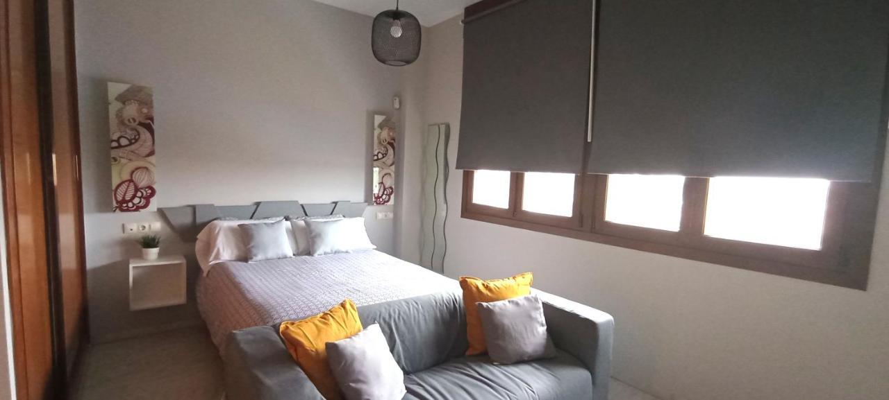 Apartamento Fibes Y Congresos เซบีญา ภายนอก รูปภาพ
